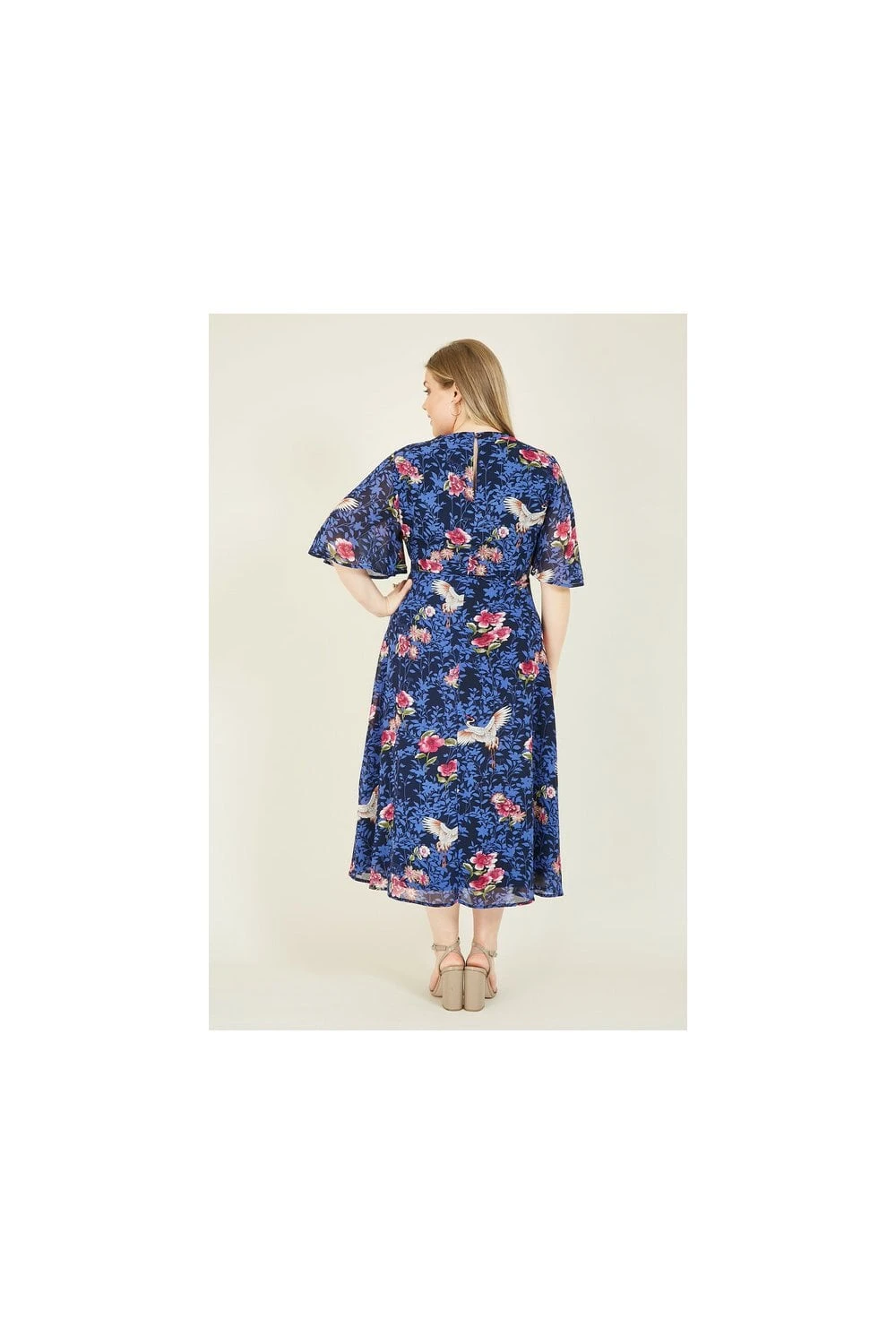 Blue Plus Size Crane Print Wrap Midi Dress 3 Blue Plus Size Crane Print Wrap Midi Dress - Image 3
