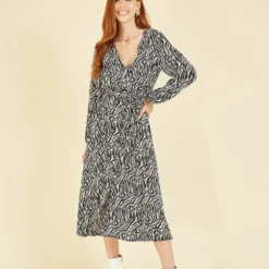 Mela Black Zebra Print Midi Dress 11 Mela Black Zebra Print Midi Dress -Cheap My Dreamy Dress Store mela black zebra print midi dress p16082 130451 image