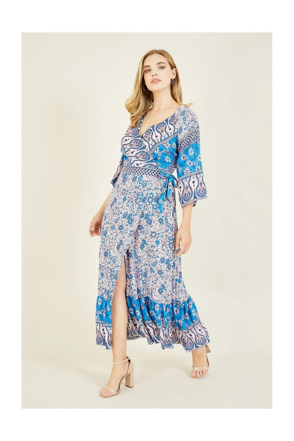 Yumi V Neck Floral Casual Maxi Dress 3 Yumi V Neck Floral Casual Maxi Dress - Image 3