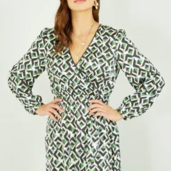Yumi Green Geo Print Wrap Satin Midi Dress -Cheap My Dreamy Dress Store yumi green geo print wrap satin midi dress p14996 125688 image
