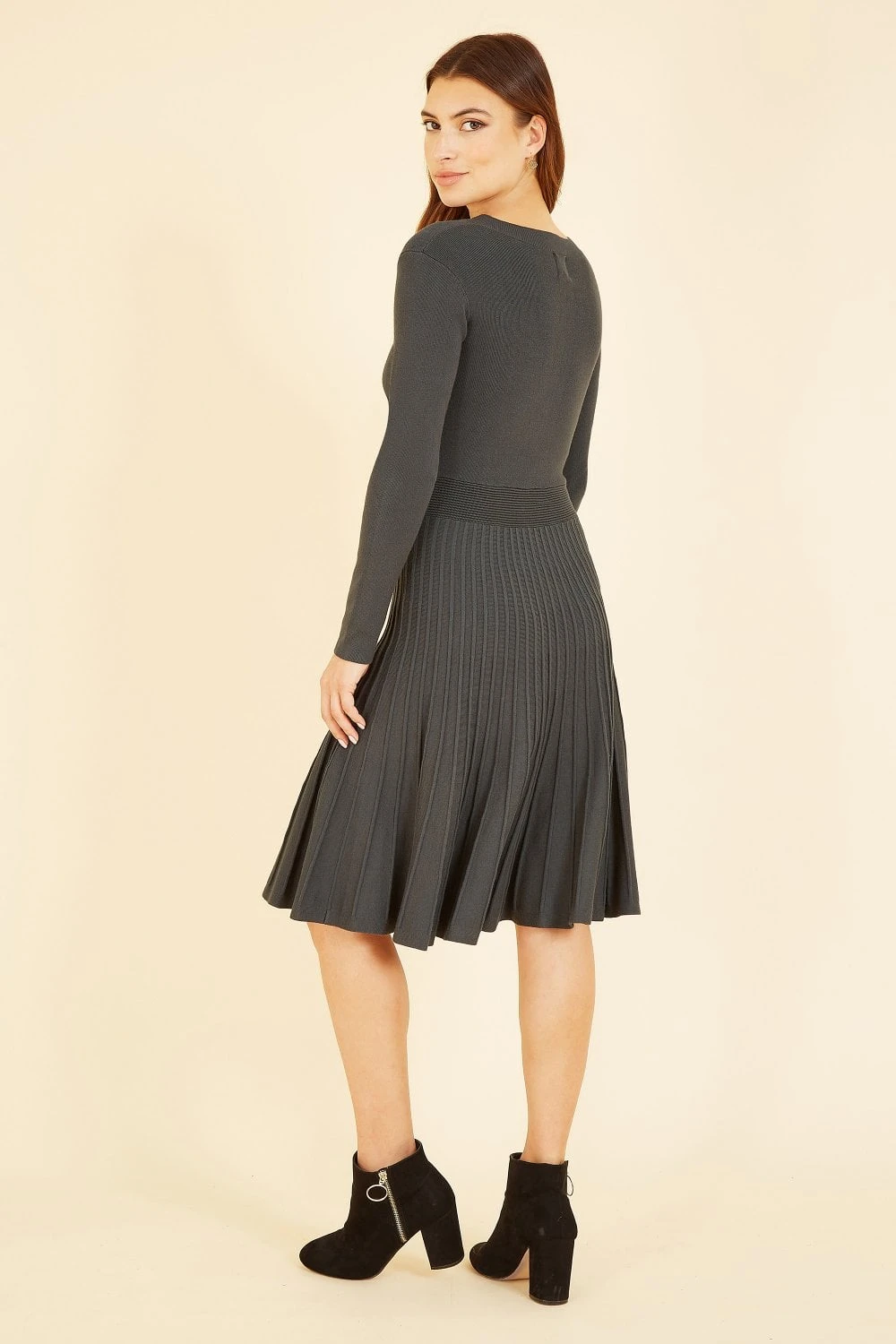 Yumi Grey Knitted Pleated Skater Dress With Zip 3 Yumi Grey Knitted Pleated Skater Dress With Zip - Image 3