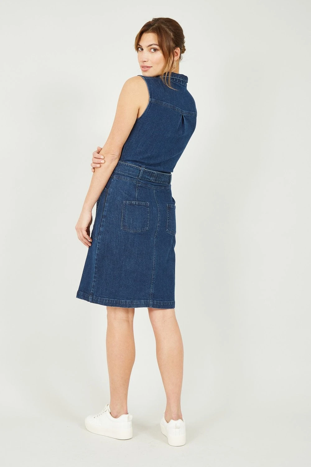 Yumi Sleeveless Denim Stretch Utility Dress 4 Yumi Sleeveless Denim Stretch Utility Dress - Image 4